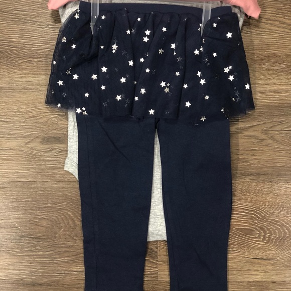 Carter’s 3 piece outfit - Picture 2 of 3